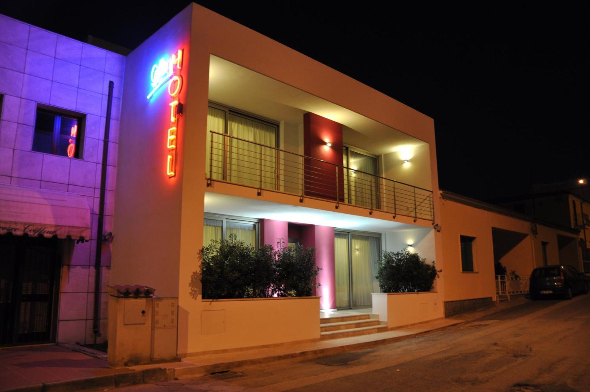 Gil'S Hotel オルビア エクステリア 写真